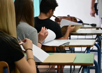 Πανελλήνιες 2026: Σε ποια μαθήματα εξετάζονται σήμερα οι υποψήφιοι των ΕΠΑΛ