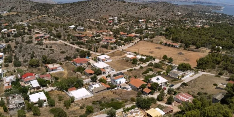 Στη Βουλή ο Κώδικας Χωροταξίας: Τι προβλέπει για άδειες και αυθαίρετα – 17 ερωταπαντήσεις