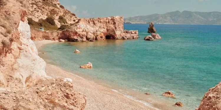 Κοινωνικός Τουρισμός 2026-2027: Έρχονται 30.000 επιπλέον voucher – Ποιοι τα δικαιούνται