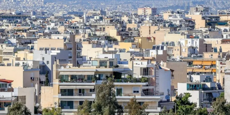 Έφοδος της ΕΛΑΣ σε Πολεοδομίες στην Αττική: 6 συλλήψεις για «εξυπηρετήσεις» και «φακελάκια» – Βρέθηκαν πάνω από 330.000 ευρώ