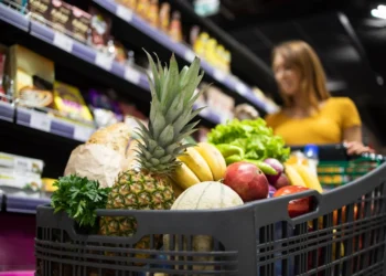Έρευνα: 7 στα 10 νοικοκυριά δεν καλύπτουν βασικές ανάγκες, «αγκάθι» τα έξοδα στέγασης – Σήμερα ανακοινώνεται ο πληθωρισμός Μαΐου