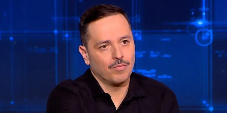 Αλέξανδρος Τσουβέλας για τη σύντροφό του: «Πιστεύω ότι δεν έχουμε παντρευτεί για να μη χωρίσουμε»