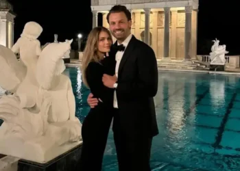 Αμαλία Κωστοπούλου – Τζέικ Μέντγουελ: Νέες μαγευτικές εικόνες από το ταξίδι του μέλιτος στην Τοσκάνη
