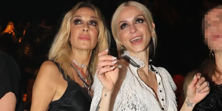 Άννα Βίσση και Σοφία Καρβέλα: Οι αναρτήσεις από τη Νέα Υόρκη – «Μου λείπει όταν φεύγει»