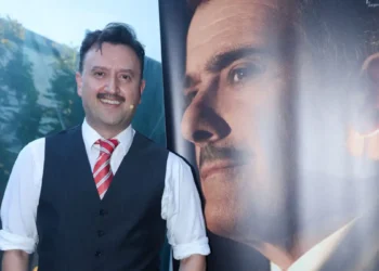 Αργύρης Αγγέλου: «Όλο και λιγότερα» – Τα χρήματα που παίρνει από τις επαναλήψεις του «Παρά Πέντε»
