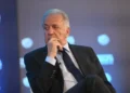 Δημήτρης Αβραμόπουλος: «Μούδιασμα» στο Μαξίμου μετά το ευρωπαϊκό ένταλμα σύλληψής του – Τα 73.000 ευρώ και η επίμαχη ΜΚΟ