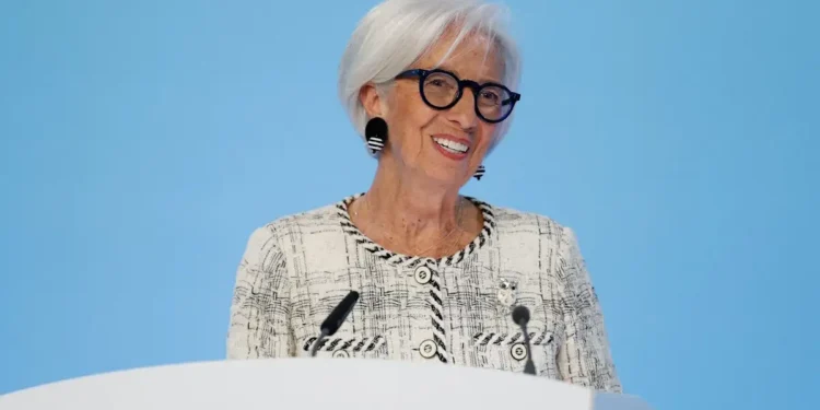 Η ΕΚΤ αύξησε τα επιτόκια στο 2,25%, κατά 25 μονάδες βάσης – Αναθεωρεί προβλέψεις για πληθωρισμό και ανάπτυξη