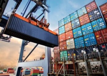 Έρευνα: 1 ευρώ εξαγωγών αφήνει μόλις 43 λεπτά προστιθέμενης αξίας