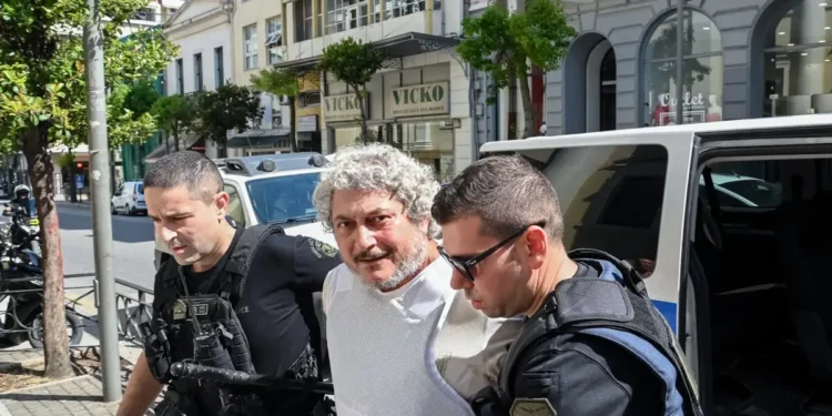 Στο εισαγγελέα ο Τζέιμς Δαλαμάγκας: «Φονιά» φώναζαν στον δράστη δολοφονίας ομογενή το ’99 στην Αυστραλία