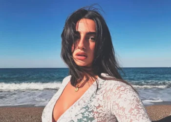 Ποια είναι η Danae με το viral κομμάτι «Ki Allo» που κάνει πανικό στο TikTok