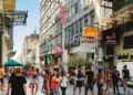 Πότε ξεκινούν οι θερινές εκπτώσεις 2026, ποια Κυριακή θα είναι ανοιχτά τα καταστήματα