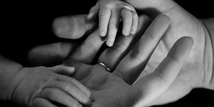 Ενίσχυση 150 ευρώ σε οικογένειες με παιδιά: Έως τις 30 Ιουνίου η καταβολή της – Ποιοι και πώς θα την λάβουν
