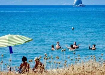 Επίδομα αδείας 2026: Πόσα χρήματα δικαιούνται φέτος οι εργαζόμενοι