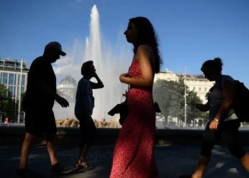 Ιστορικά ρεκόρ ζέστης με 42αρια σε Γερμανία, Αυστρία και Ελβετία, «λιώνουν» από τον καύσωνα