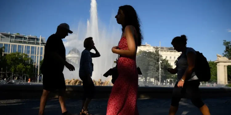 Ιστορικά ρεκόρ ζέστης με 42αρια σε Γερμανία, Αυστρία και Ελβετία, «λιώνουν» από τον καύσωνα