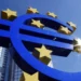 Η οικονομία της ευρωζώνης συρρικνώθηκε κατά 0,2% το πρώτο τρίμηνο, περιπλέκονται τα πλάνα της ΕΚΤ για τα επιτόκια