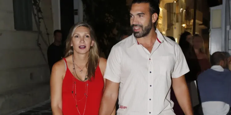 Η Φανή Χαλκιά για την περιπέτεια υγείας του συζύγου της: Μία μέρα έφυγε και λείπει 2,5 χρόνια