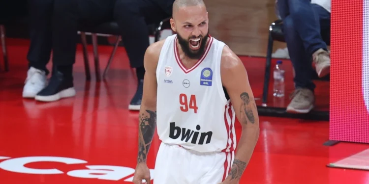 Ολυμπιακός – Παναθηναϊκός 82-76: Οι «ερυθρόλευκοι» λύγισαν το ψυχωμένο τριφύλλι κι έκαναν το 1-0!