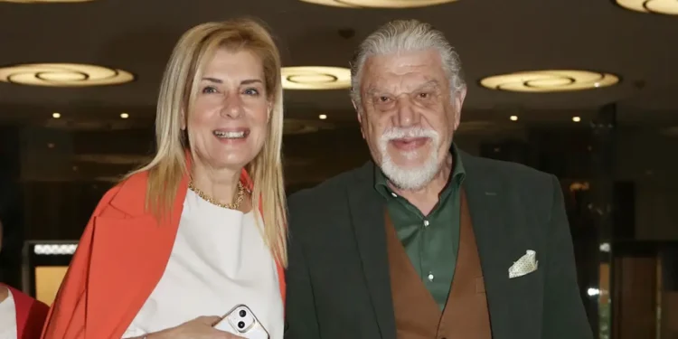 Γιάννης Βούρος: Ο λόγος που παντρεύτηκε ξανά με τη σύζυγό του, Λένα Κώνστα: «Είδαμε τα υπέρ και τα κατά»