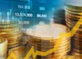 Κομισιόν για Ελλάδα: Εκτός λίστας χωρών με μακροοικονομικές ανισορροπίες, 16 χρόνια μετά την κρίση και επέκταση της ρήτρας διαφυγής