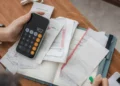 Ασφαλιστικές εισφορές: Νέα μείωση στα σκαριά ενόψει του πακέτου της ΔΕΘ