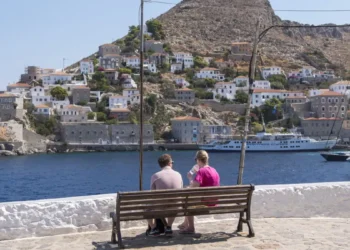 Κοινωνικός Τουρισμός 2026: Αυξάνεται κατά 33.000 ο αριθμός των δικαιούχων του προγράμματος