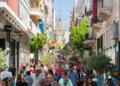 Γιατί οι Έλληνες δεν αισθάνονται την οικονομική ανάκαμψη: Η πίεση στο πορτοφόλι των νοικοκυριών που συνεχίζει παρά την ανάπτυξη