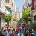 Γιατί οι Έλληνες δεν αισθάνονται την οικονομική ανάκαμψη: Η πίεση στο πορτοφόλι των νοικοκυριών που συνεχίζει παρά την ανάπτυξη