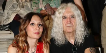 Νίκος Καρβέλας και Έλενα Φερεντίνου στη συναυλία του Σταύρου Ξαρχάκου στο Ηρώδειο