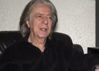Κώστας Τουρνάς: «Περίπου στις 20 μέρες της είπα σ’ αγαπάω – Έχεις μια δέσμευση απέναντι σε αυτό που λες»