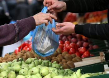 Επεισοδιακός φορολογικός έλεγχος στην κεντρική λαϊκή αγορά Καλαμάτας: «Δεν έχω ταμειακή, δεν είστε εφορία» φώναζε πωλητής φρούτων