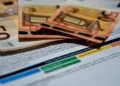 Τι θα πληρώσουν οι καταναλωτές τον Ιούνιο για ρεύμα: Οι ΑΠΕ κρατούν χαμηλά τις χρεώσεις, αλλά οι προκλήσεις παραμένουν