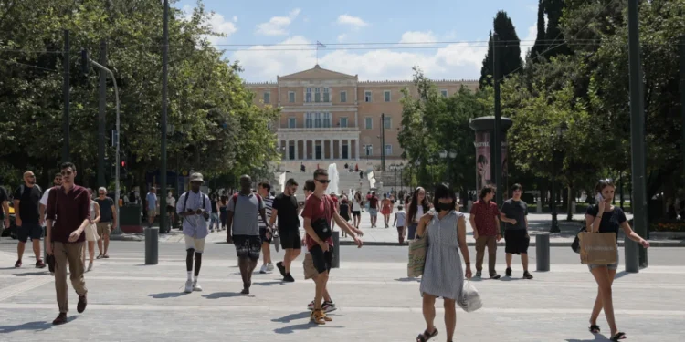 Τα επτά μέτρα άμεσης εφαρμογής για την στήριξη των πολιτών: Από τα 150 ευρώ για κάθε παιδί έως τις 72 δόσεις