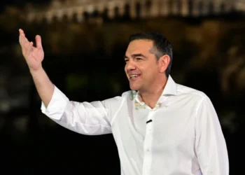 Τα 301 πρόσωπα που στηρίζουν την ΕΛΑΣ του Τσίπρα: Υπέγραψαν καλλιτέχνες, επιχειρηματίες, δημοσιογράφοι, όλα τα ονόματα