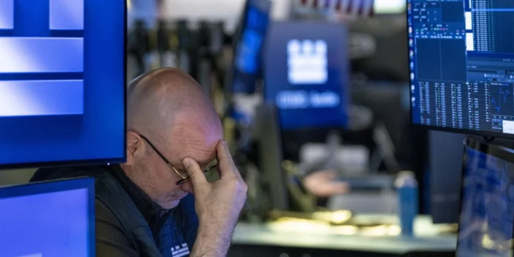 Μαύρη Παρασκευή για τη Wall Street: Δραματικό sell-off στις μετοχές ΑΙ, πτώση πάνω από 4% για τον Nasdaq