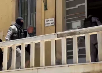Στην Σταυρούλα ανήκουν οι κηλίδες αίματος στην τηλεόραση και το πάτωμα του σπιτιού – Στον εισαγγελέα ο 43χρονος ενοικιαστής