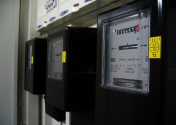 ΔΕΔΔΗΕ: Το 50% των ελέγχων στα ρολόγια αποκαλύπτουν ρευματοκλοπή – Στα 450 εκατ. το ετήσιο κόστος για τους καταναλωτές