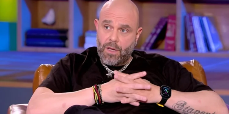 Μιχάλης Κουινέλης: Έχω δουλέψει σε γραφείο κηδειών, πήγαινα και έπαιρνα τους ανθρώπους που «έφευγαν» από το σπίτι στο ψυγείο
