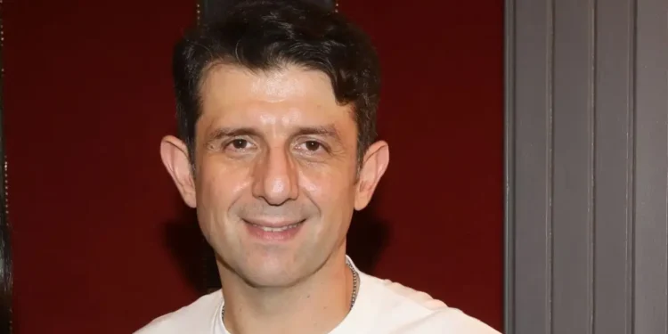 Μιχάλης Οικονόμου: Πηγαίνω σε εκκλησίες που αγκαλιάζουν μια τάση που είναι πιο ανοιχτή και πιο αγαπητική