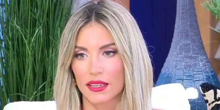 Η Αθηνά Οικονομάκου για τον γάμο της με τον Μπρούνο Τσερέλα: Ήταν όλο με μια νεκρική σιγή, μοναδική εμπειρία