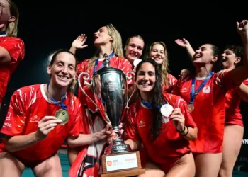 Ολυμπιακός – Φερεντσβάρος 17-14 στα πέναλτι: Πρωταθλήτριες Ευρώπης μετά από τελικό «θρίλερ» οι «ερυθρόλευκες» στο πόλο γυναικών