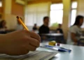 Πανελλαδικές 2026: Αυλαία σήμερα για τα ΓΕΛ, πότε ανακοινώνονται βαθμολογίες και βάσεις