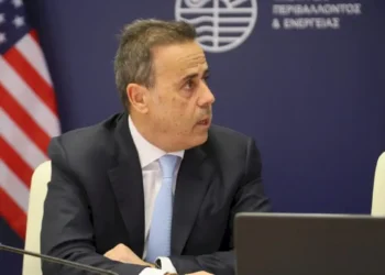 Παπασταύρου: Η Ελλάδα με τη Chevron και την ExxonMobil βρίσκεται στο ραντάρ των δύο μεγαλύτερων ενεργειακών εταιρειών παγκοσμίως