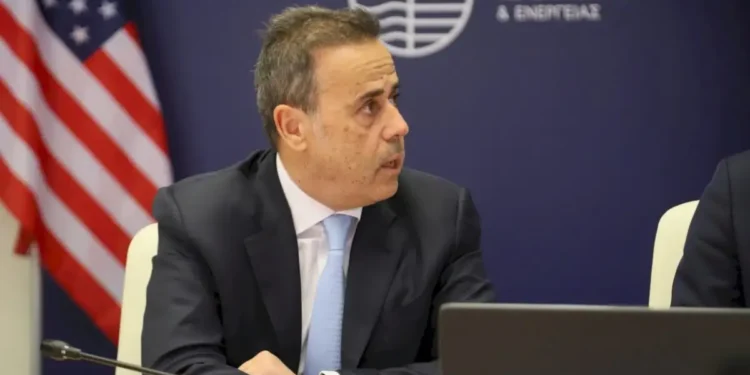 Παπασταύρου: Η Ελλάδα με τη Chevron και την ExxonMobil βρίσκεται στο ραντάρ των δύο μεγαλύτερων ενεργειακών εταιρειών παγκοσμίως