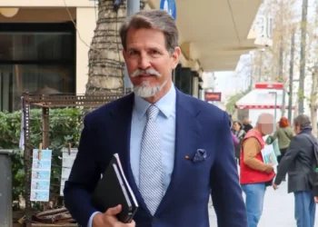 Ο Παύλος Ντε Γκρες ευχήθηκε χρόνια πολλά στον γιο του Αριστείδη για τα 18α γενέθλια του με μία γλυκιά ανάρτηση
