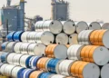 Πετρέλαιο: Κατρακύλα άνω του 4% για το Brent – Επιστροφή στα προπολεμικά επίπεδα κάτω από τα 74 δολάρια