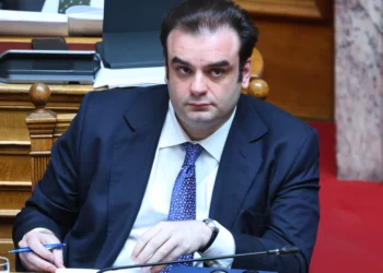 Ψηφίζεται σήμερα η ρύθμιση «ανάσα» για τα κόκκινα δάνεια – Πώς θα υπολογίζεται ο τόκος
