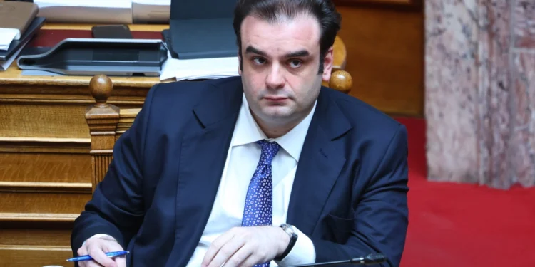 Ψηφίζεται σήμερα η ρύθμιση «ανάσα» για τα κόκκινα δάνεια – Πώς θα υπολογίζεται ο τόκος