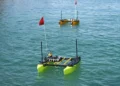 Η Ελλάδα επενδύει στα θαλάσσια drones: Πώς οι Ένοπλες Δυνάμεις χτίζουν οικοσύστημα με τεχνογνωσία MIT, το «μάθημα» της Λευκάδας