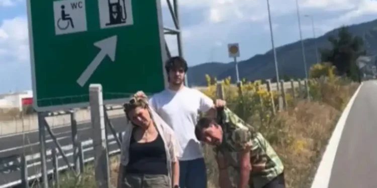 Γεράσιμος Σκιαδαρέσης και Μπέσσυ Μάλφα σε χιουμοριστικό βίντεο με τον 21χρονο γιο τους από τα «ΣΕΑ Αταλάντης»